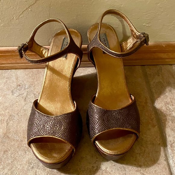 PRADA Embossed bronze wedge sandals - Picture 2 of 5